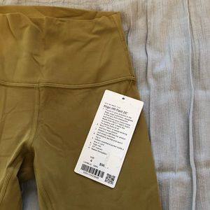 BRAND NEW NEVER WORN align pant 25”.